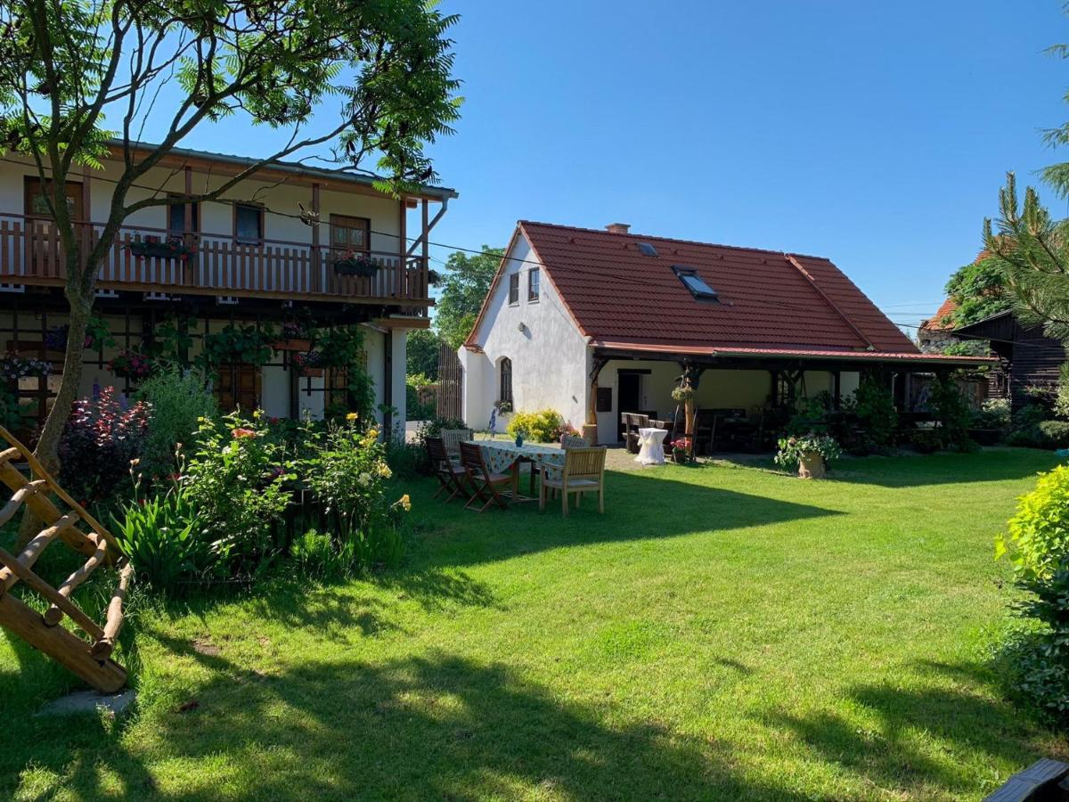 Vila Rybarska Basta Vikletice - Nechranice Kwon Exteriér fotografie